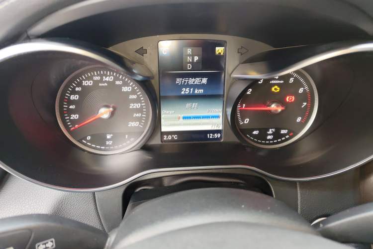 Used Mercedes-Benz GLC 2016 GLC 260 4MATIC Luxury Model
