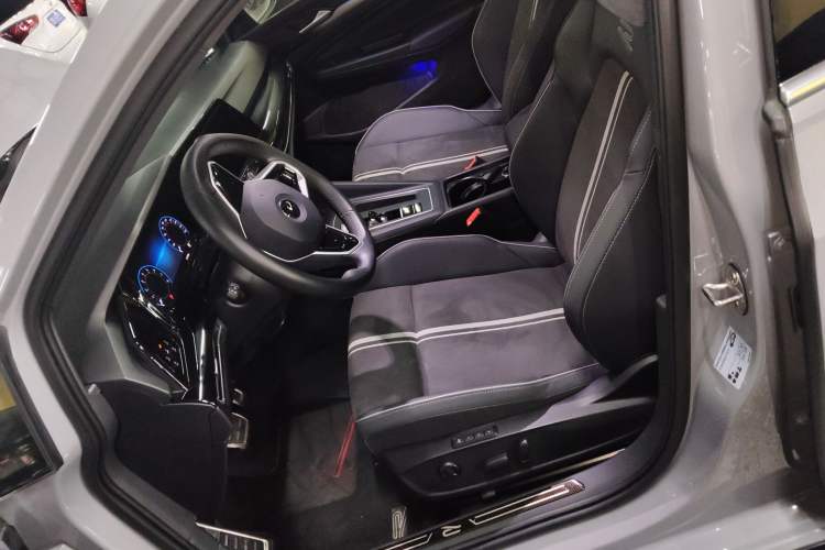 Used Volkswagen Golf 2023 Facelift 280TSI DSG R-Line