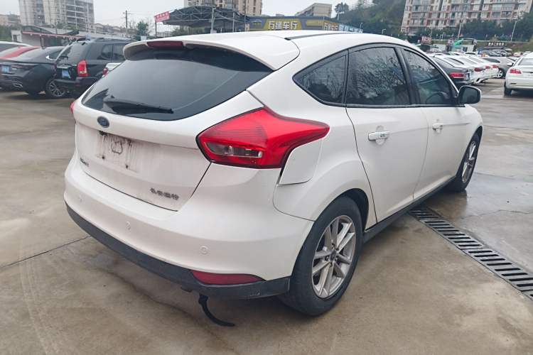 Used Ford Focus 2015 Hatchback 1.6L Automatic Fashion Edition