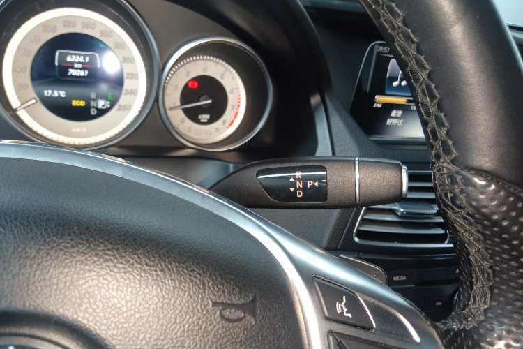 Used Mercedes-Benz E-Class 2016 E 200 Coupe Dynamic Edition Gear Lever