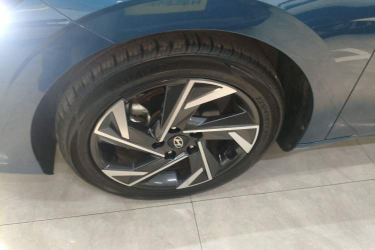 Used Hyundai Elantra 2023 1.5L CVT TOP Flagship Edition Left Front Wheel Hub