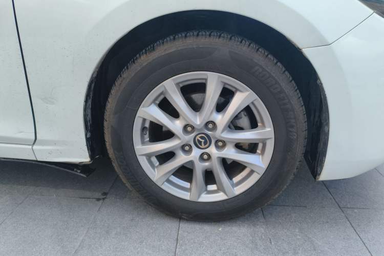 Used Mazda 3 Axela 2017 Sedan 1.5L Automatic Comfort Model Emission Standard China V Right Front Wheel Hub