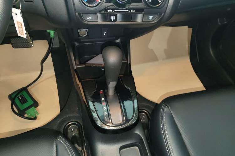 Used Honda Fit 2016 1.5L LXS CVT Comfort Sunroof Version Gear Lever