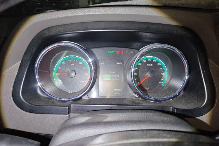 Used Dongfeng Yufeng EM26 2023 Standard Edition 41.472 kWh Henan Lithium Power Instrument Cluster