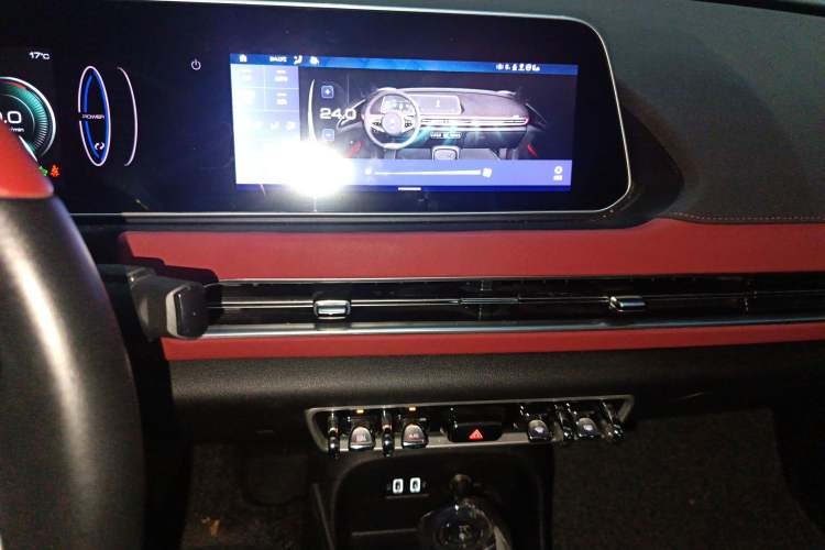 Used ORA Good Cat GT 2022 Mulan Edition 480km Long-Range续航 Audio And AC Panel