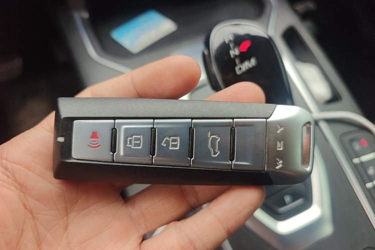 Used Wey VV5 2021 1.5T Two-Wheel Drive Color Pioneer Vehicle Key