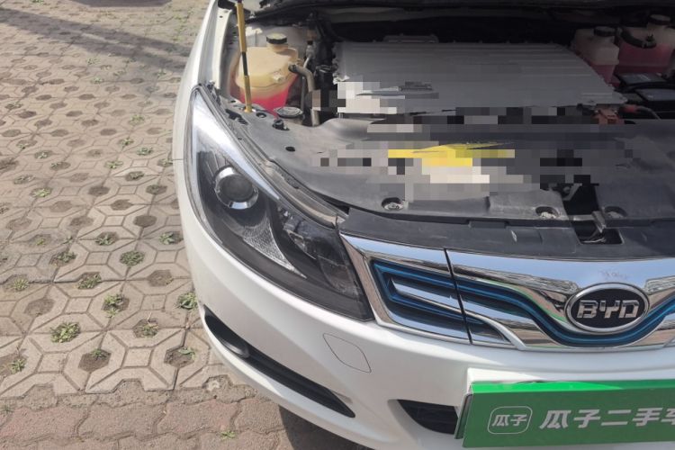 Used BYD e5 2017 300 Prestige Edition Right Front Headlight