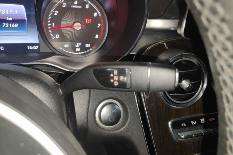 Used Mercedes-Benz C-Class 2017 Facelifted C 180 L Stylish Edition Gear Lever