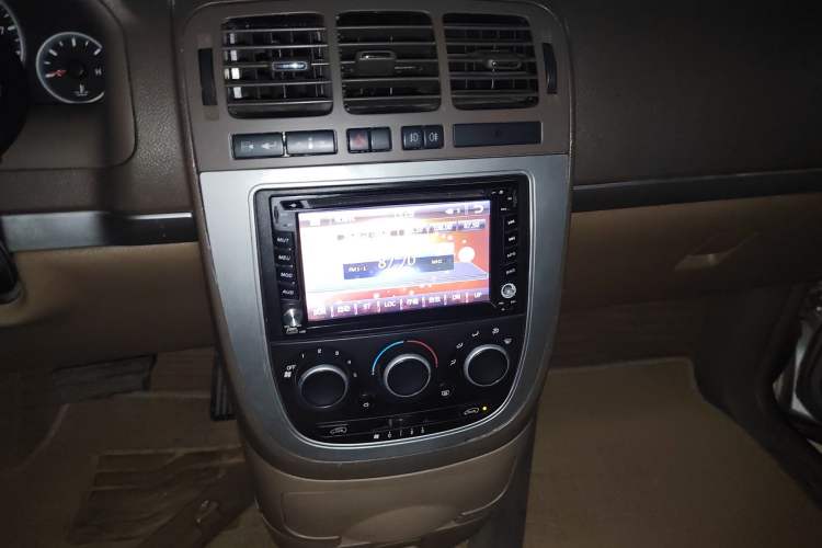 Used Buick GL8 2011 2.4L CT Comfort Edition
