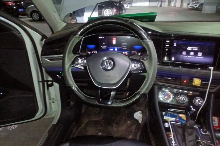 Used Volkswagen Sagitar 2021 280TSI DSG Excellence Edition Steering Wheel