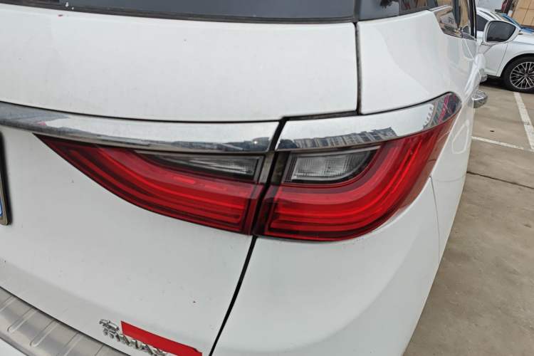 Used BYD Song MAX 2018 1.5T Automatic Smart Connect Elite Model with 6 Seats