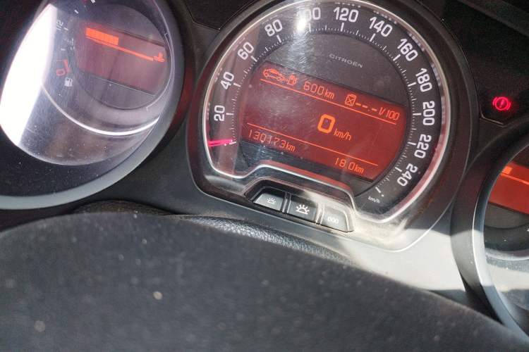 Used Citroen C5 2014 2.0L Automatic Zunyue Model