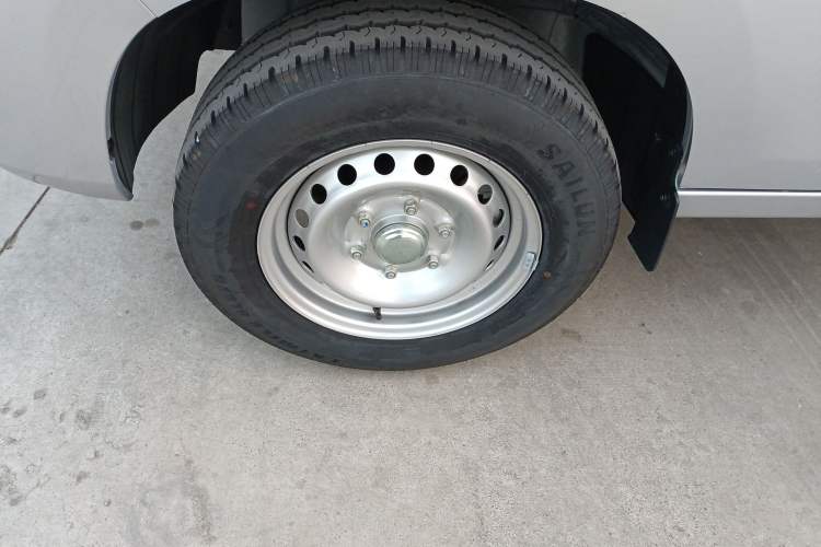 Used Ruichi EC71 2024 EC71L Cargo Pioneer I Model 41.85 kWh