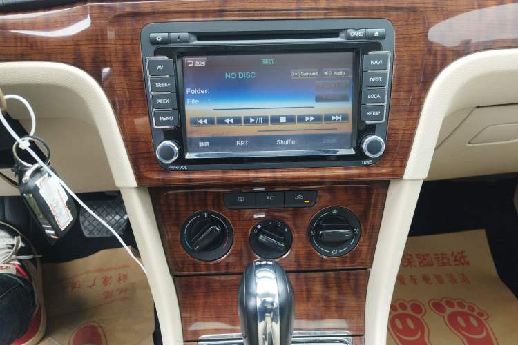 Used Volkswagen Lavida 2013 1.4TSI DSG Comfort Edition Audio And AC Panel