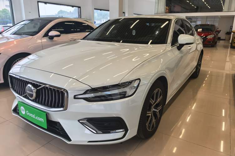 Used Volvo S60 2024 B4 Zhiyi Luxury Edition
