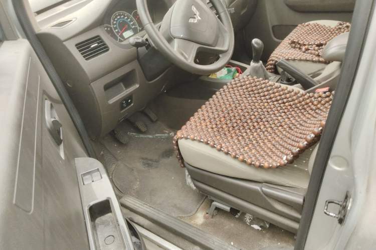 Used Wuling Rongguang V 2016 1.2L Standard Version