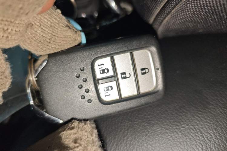 Used Honda Elysion 2019 2.0L Hybrid Supreme Edition
