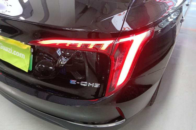 Used Hongqi E-QM5 2023 Revised Version Basic Travel Edition
