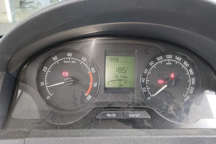 Used Skoda Rapid 2013 1.6L Manual Smart Selection Model
