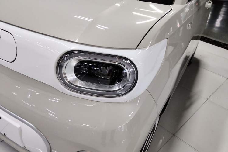 Used Wuling Hongguang MINIEV 2024 3rd Generation 215km Youth Edition Left Front Headlight