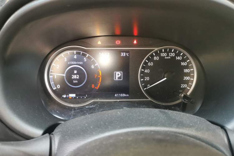 Used Nissan Kicks 2019 1.5L CVT Smart Connect Luxury Edition
