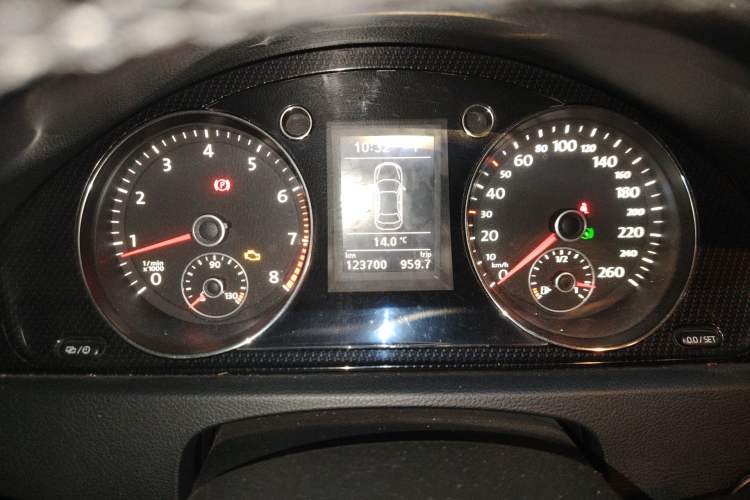 Used Volkswagen Magotan 2012 Revised 1.8TSI Luxury Version