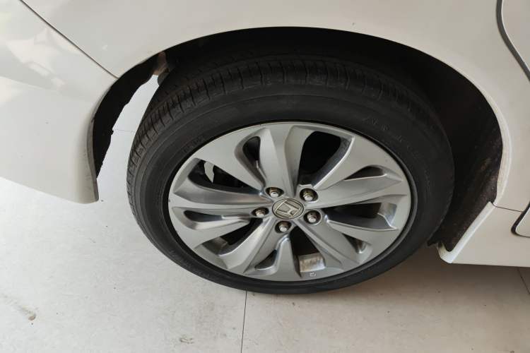 Used Honda Jade 2017 1.8L automatic Comfort version 5 seats
