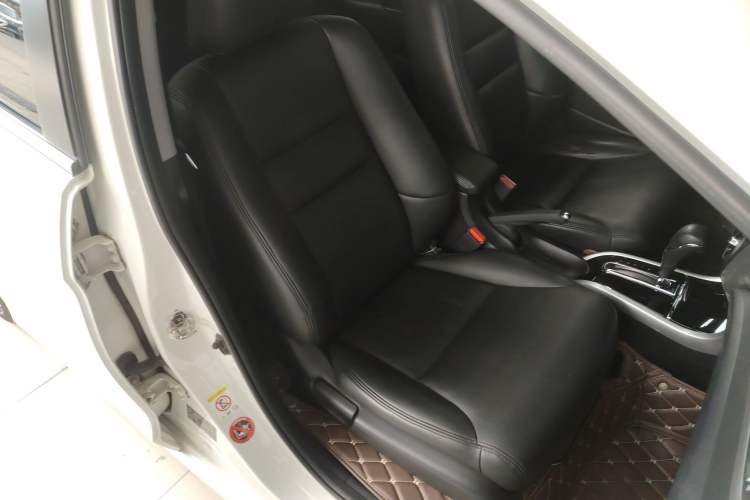 Used Honda Crider 2016 1.8L CVT Luxury Edition Right Front Seat