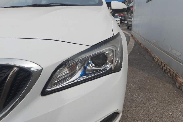 Used Buick Verano 2017 Sedan 15S Manual Entry-Level Model Left Front Headlight