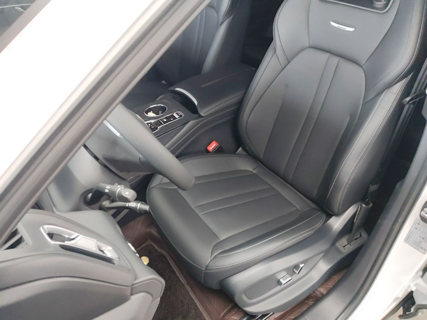 Hongqi HS3 2023 1.5T Two-Wheel Drive Shanwei Edition — снимка 17