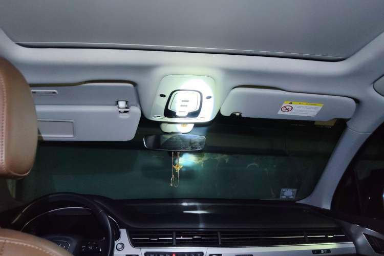 Used Audi Q7 2019 55 TFSI Technology Edition Headliner