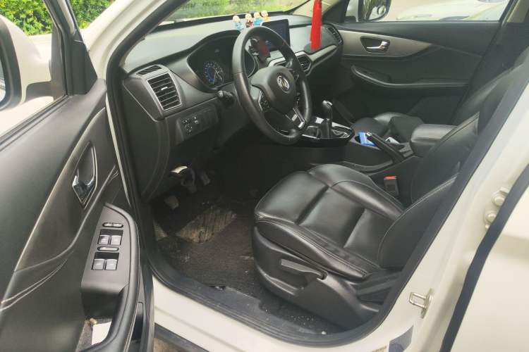 Used Dongfeng Fengon S560 2018 1.8L Manual Urban Model 7 Seats