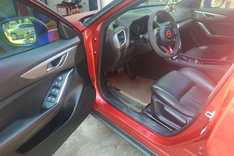 Used Mazda CX-4 2018 2.0L Automatic Two-Wheel Drive Blue Sky Premium Tech Limited Edition
