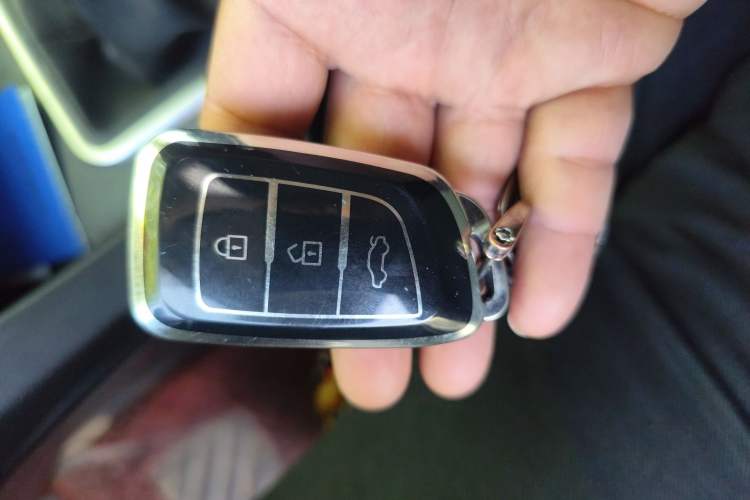 Used Dongfeng Aeolus AX7 2016 1.4T Manual Zhuyue Model Vehicle Key