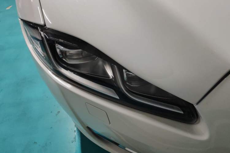 Used Jaguar XJ 2016 XJL 2.0T Two-Wheel-Drive Elegant Business Edition
