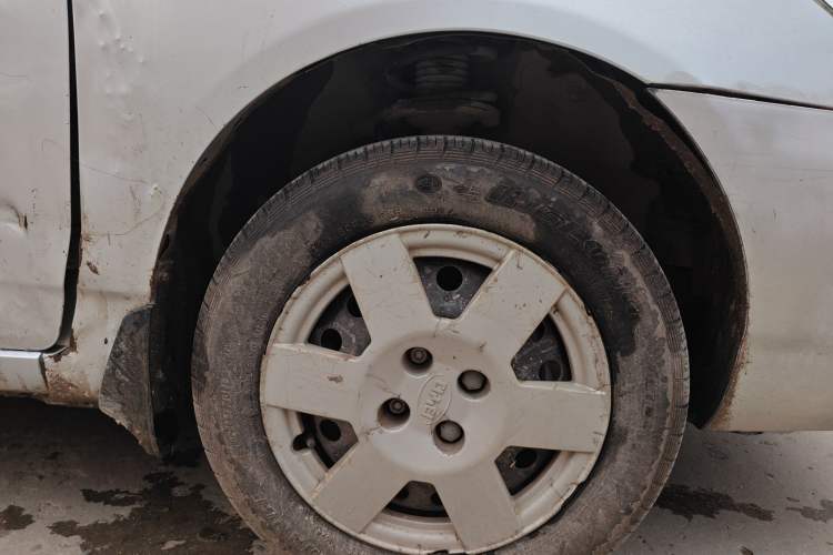 Used BYD F3 2013 Energy-Efficient Model 1.5L Manual Comfort Version Right Front Wheel Hub