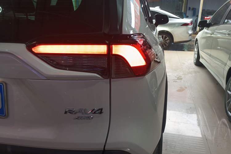 Used Toyota RAV4 2020 2.0L CVT 4x4 Trend Edition