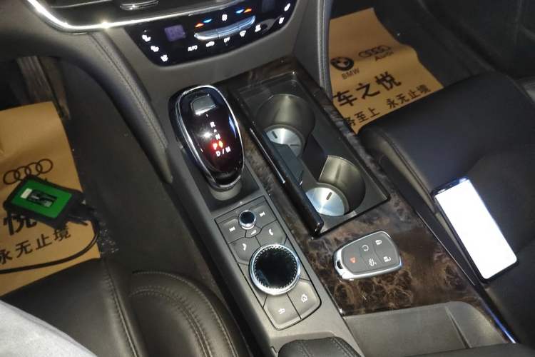 Used Cadillac CT6 2022 28T Luxury Edition Gear Lever