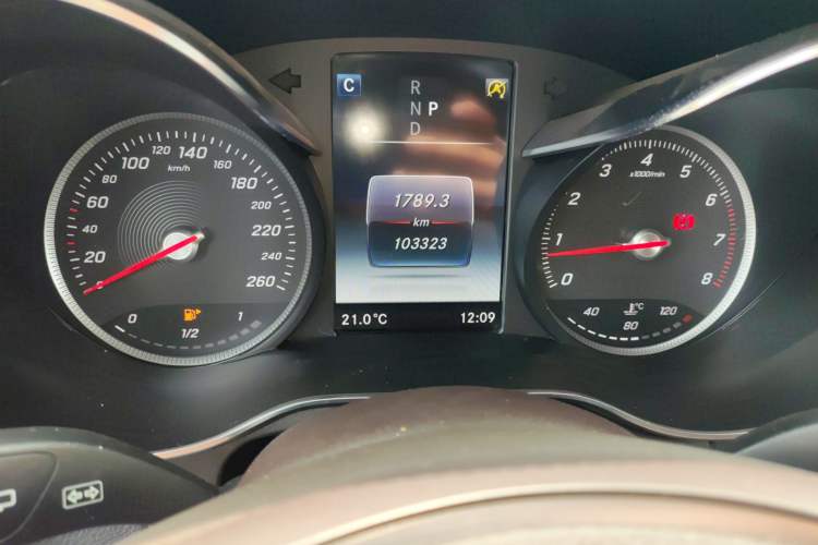 Used Mercedes-Benz GLC 2019 GLC 260 L 4MATIC Dynamic Model