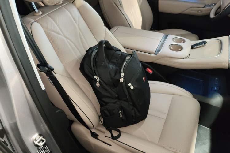 Used XPeng X9 2024 610 Long-Range Pro
