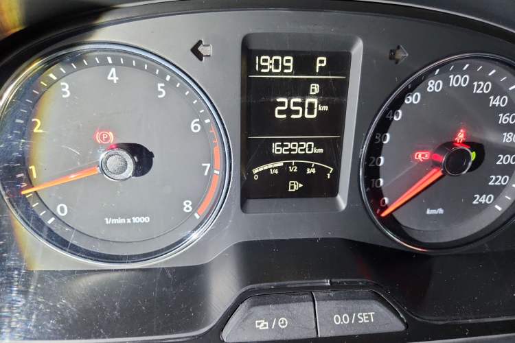 Used Volkswagen Gran Lavida 2013 1.6L Automatic Comfort Model