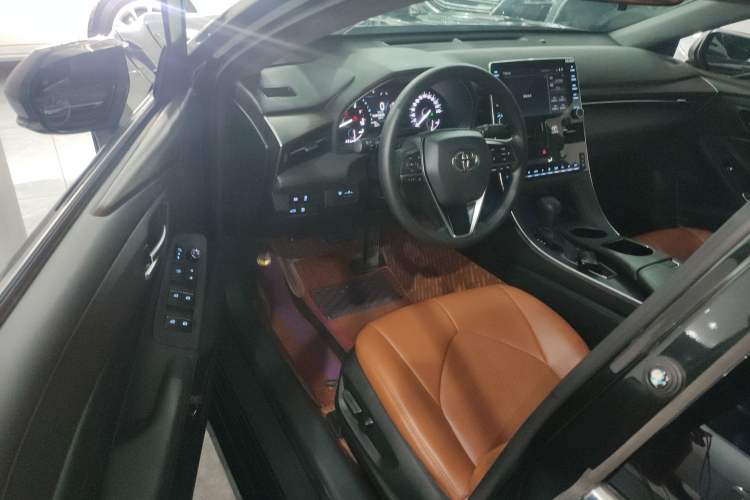 Used Toyota Avalon 2019 2.5L Ambition Version China VI Standard
