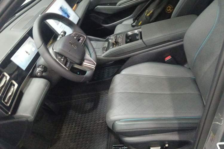 Used BYD Qin L 2024 DM-i 120KM Excellence Model