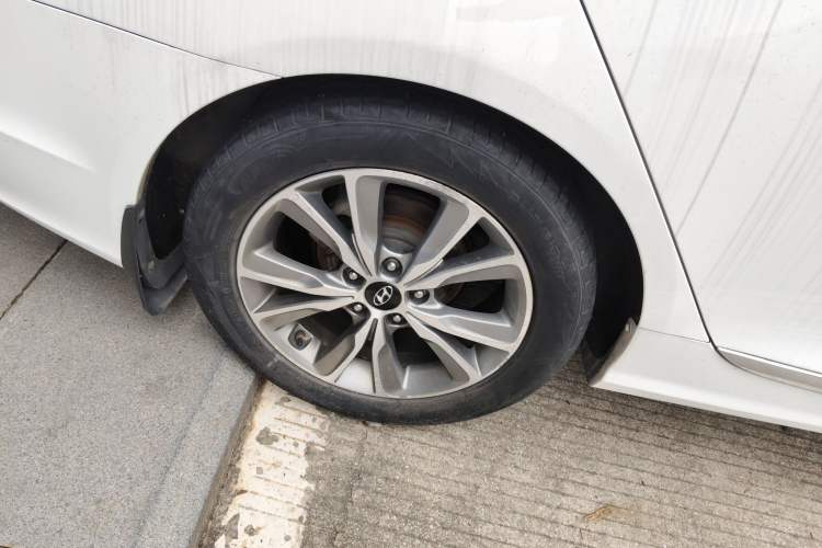 Used Hyundai Sonata 2015 Classic 2.0L Automatic Luxury Edition
