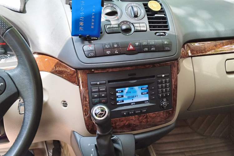 Used Mercedes-Benz Viano 2013 3.0L Comfort Edition
