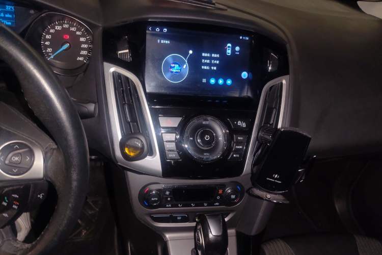 Used Ford Focus 2012 Sedan 1.6L Automatic Fashion Edition Audio And AC Panel