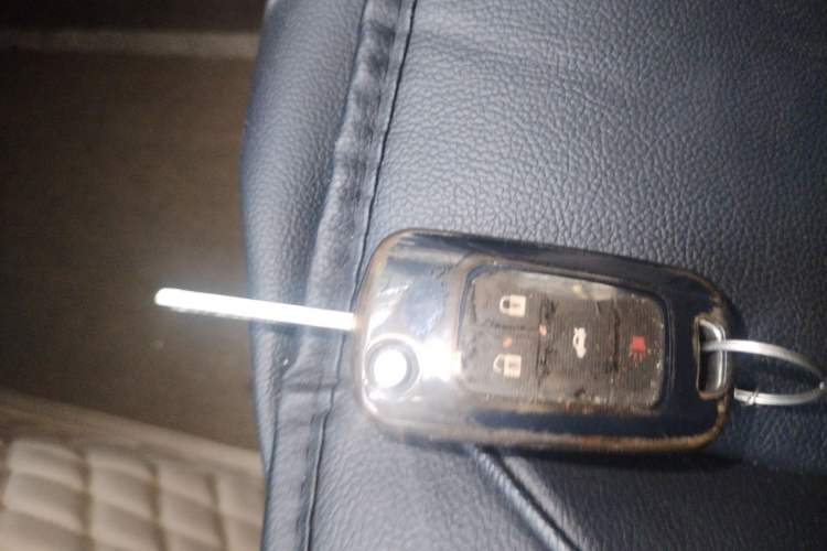 Used Buick Regal 2010 2.0L Expo Edition Vehicle Key