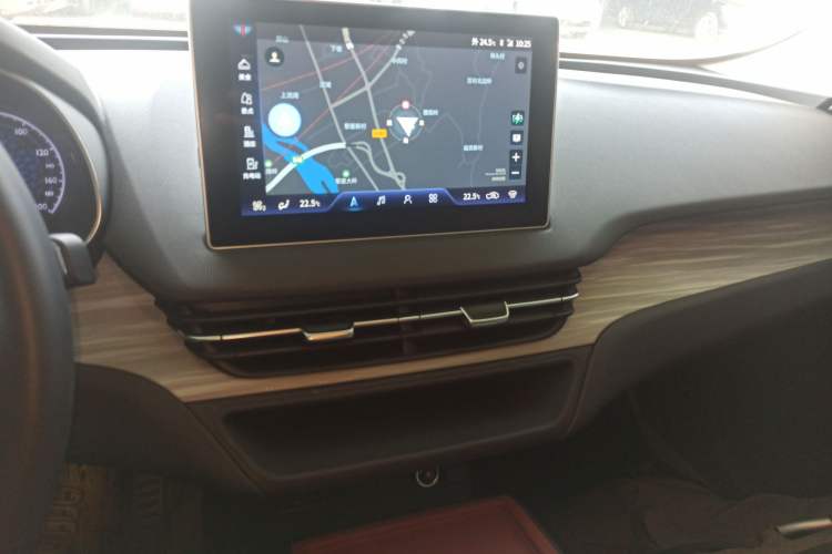 Used Hongqi E-QM5 2024 610 km PLUS
