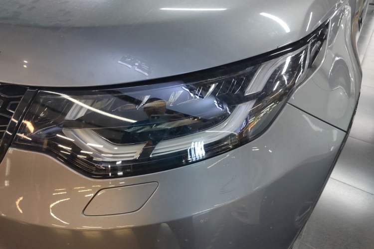 Used Land Rover Discovery 2020 3.0 SC V6 30th Anniversary Special Edition Left Front Headlight