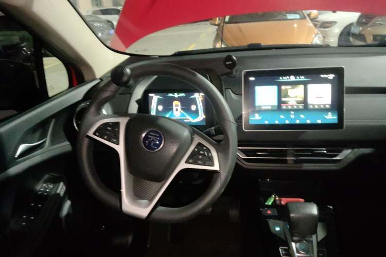 Used BYD Yuan New Energy 2019 EV535 Smart Connect Trendsetting Model
